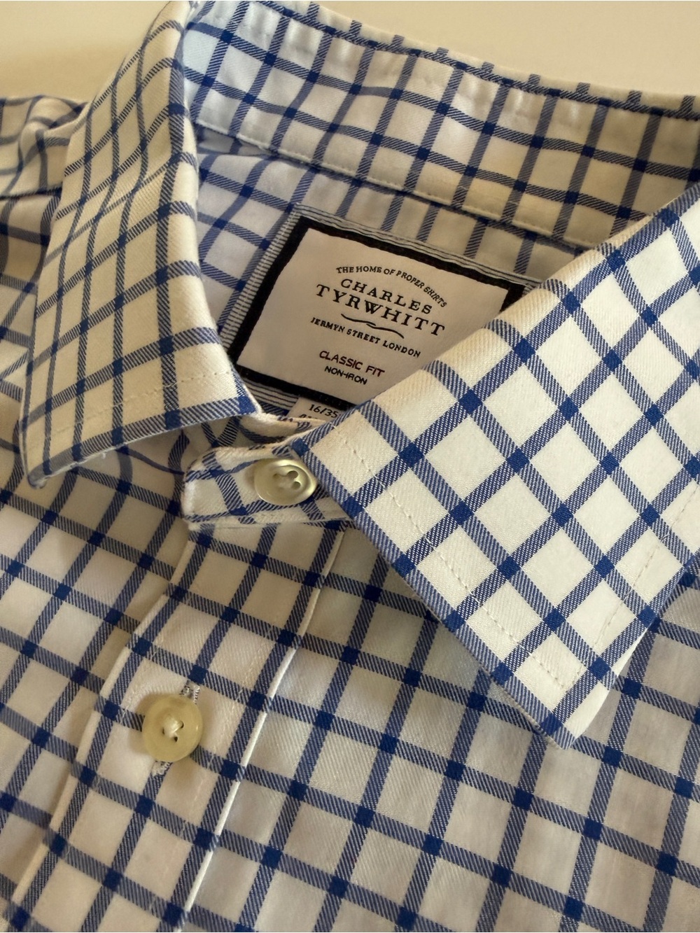 Charles Tyrwhitt Classic Fit Non-Iron Dress Shirt – 16/35